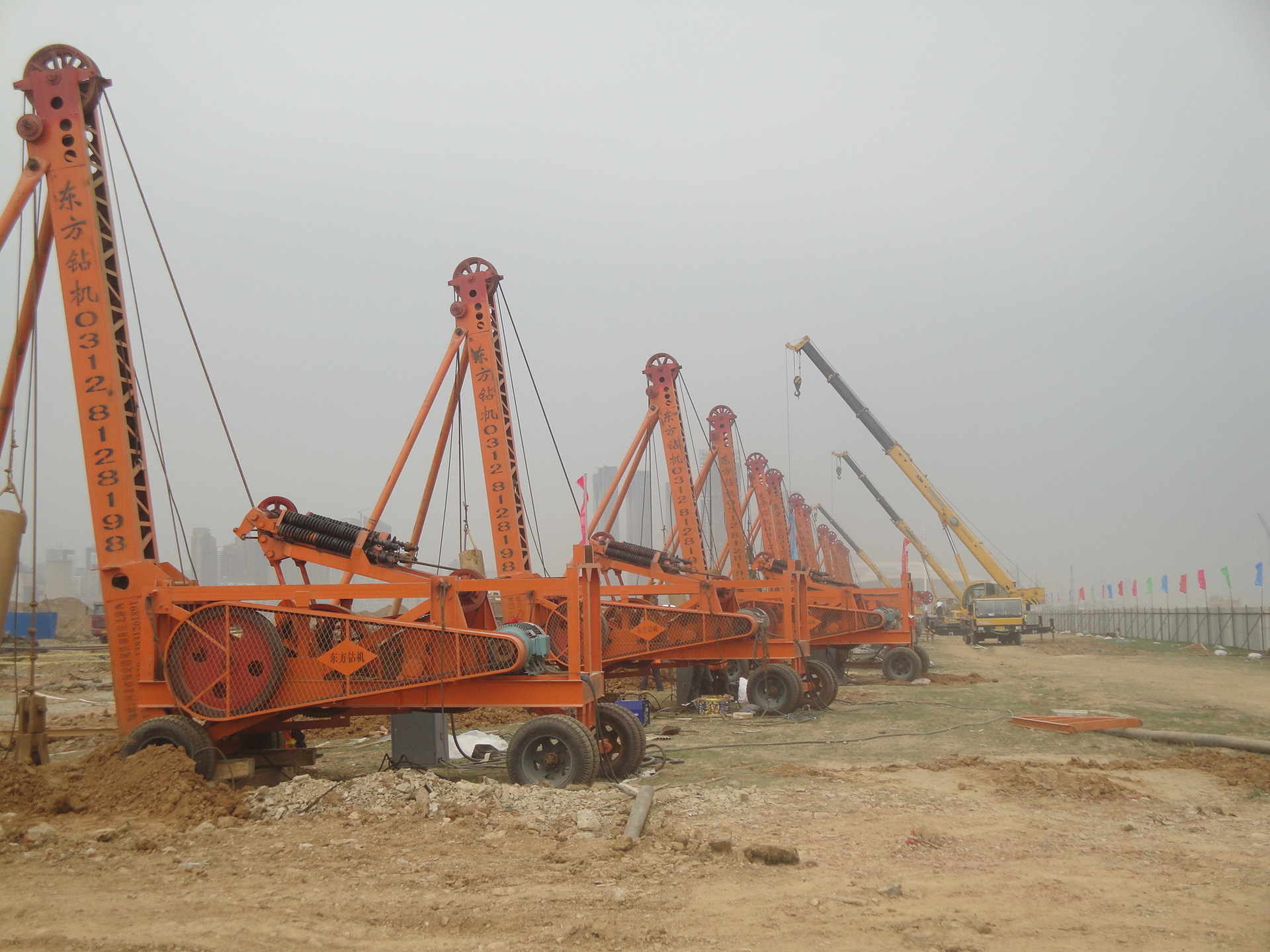 高效精準(zhǔn)的CZ-90型沖擊鉆機(jī) 建筑工程領(lǐng)域的堅(jiān)實(shí)基礎(chǔ)